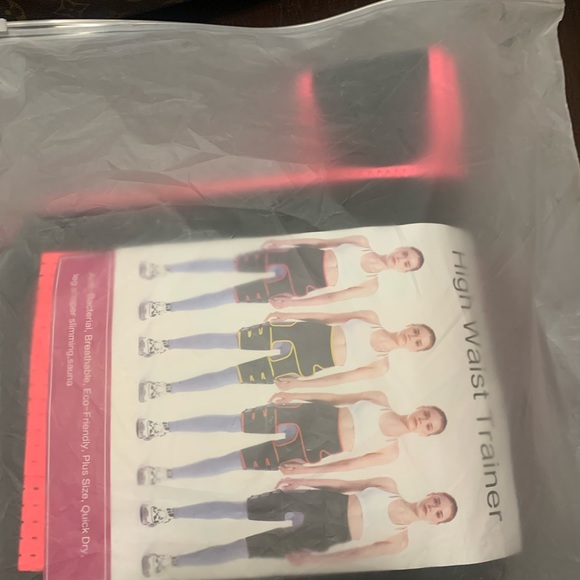 NWT 💎 High Waist Trainer - Black w/Pink - Size L/XL - Read Details - Picture 7 of 8